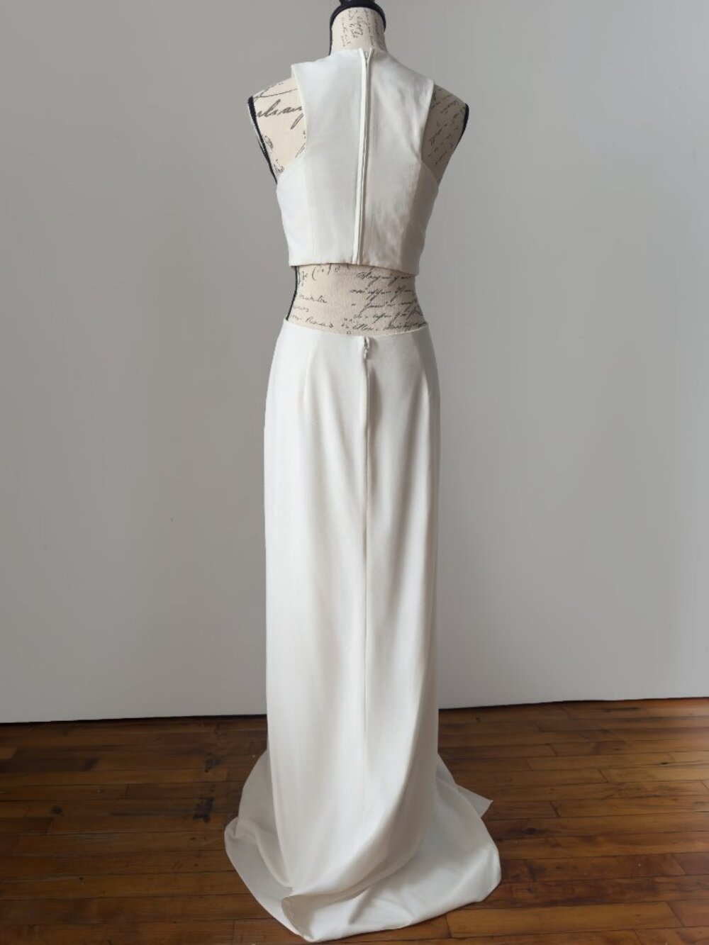 Halston Heritage Ivory Cutout Crepe Gown Size 4 - Picture 5 of 13